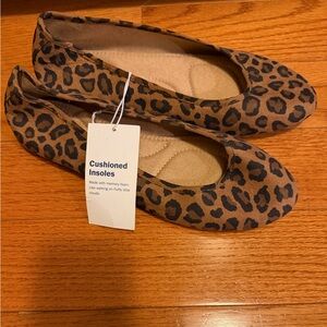 Leopard Print Women's Flats with Cushioned Insoles